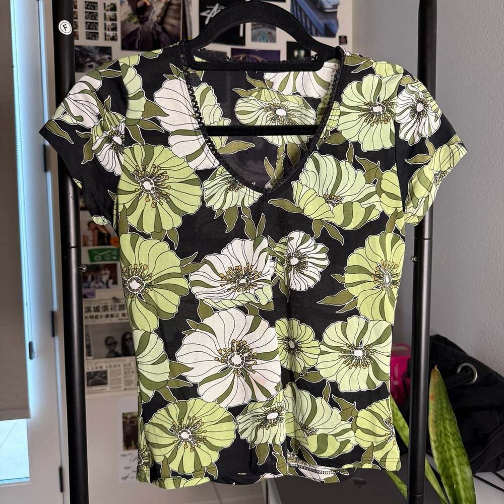 Vintage Floral Mesh V-Neck T-Shirt Black Green Floral